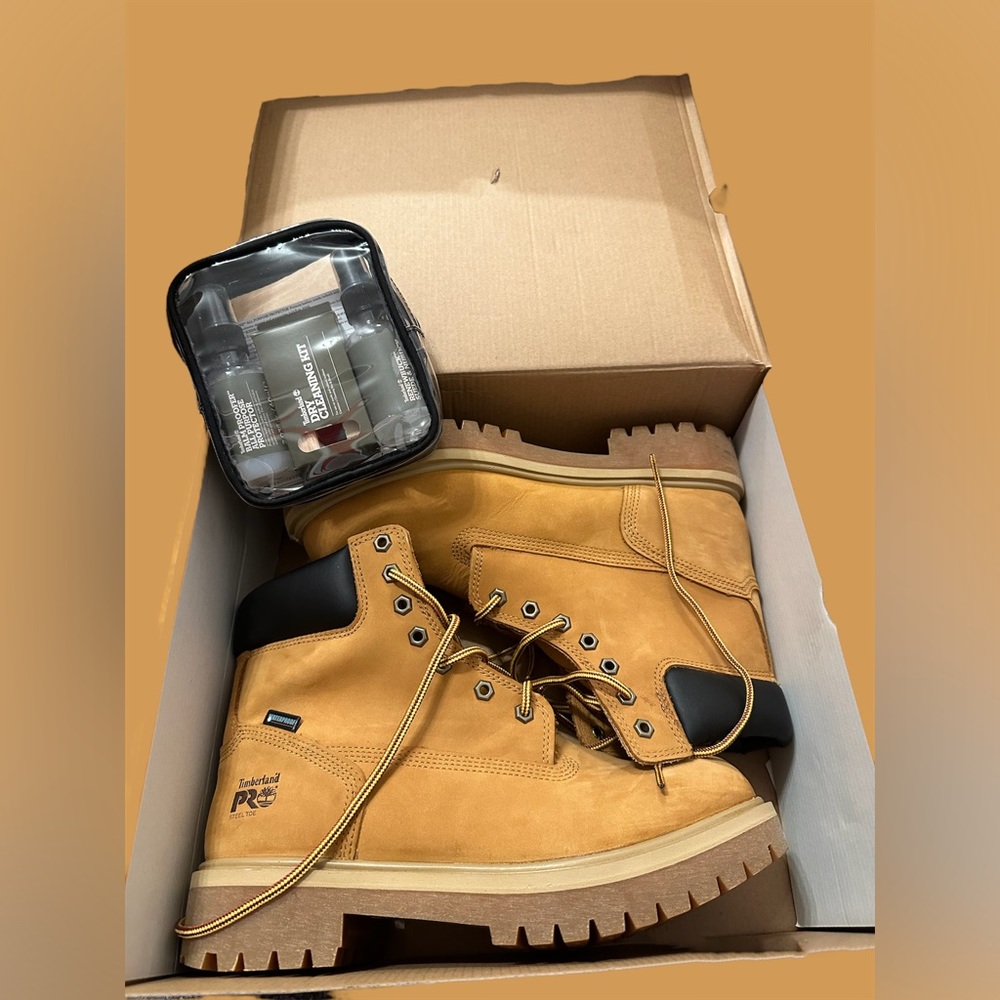 NWT Men's 10.5 Timberland Pro Direct Attach 6 Work Boot w/ Cleaning Kit